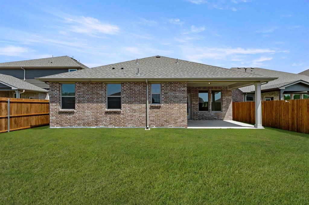2309 Myrtle Way