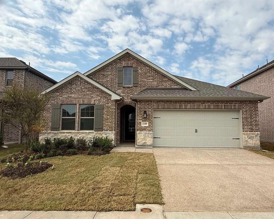 2309 Myrtle Way