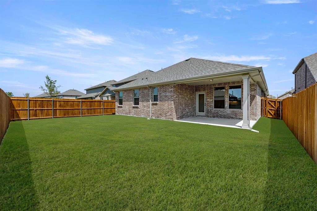 2309 Myrtle Way