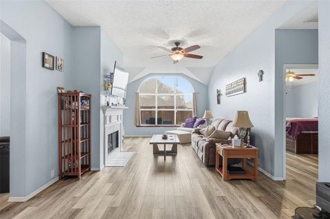 763 Winding Oak Bend Lake Dallas TX 75065