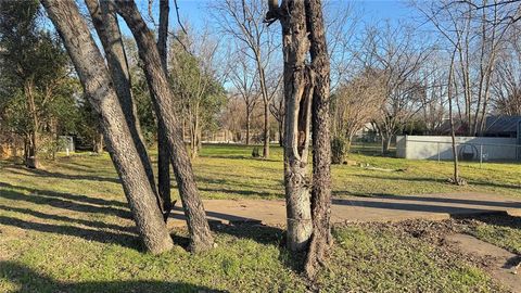 212 N Hastings Street Duncanville TX 75116