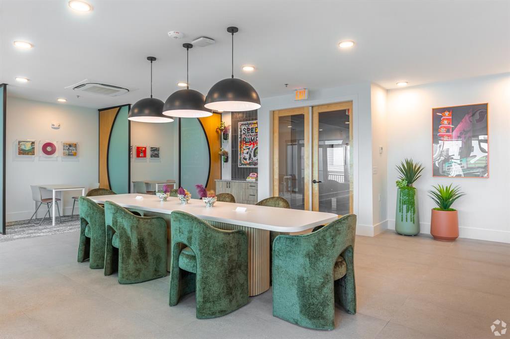 Uniti Bishop Arts - Residential Lease