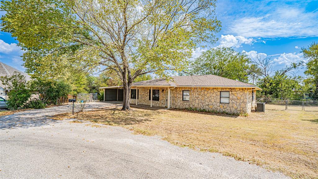 302 Yucca Court