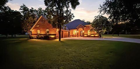 Photo of 6404 Citation Court, Granbury, TX 76049 (MLS # 21321992)