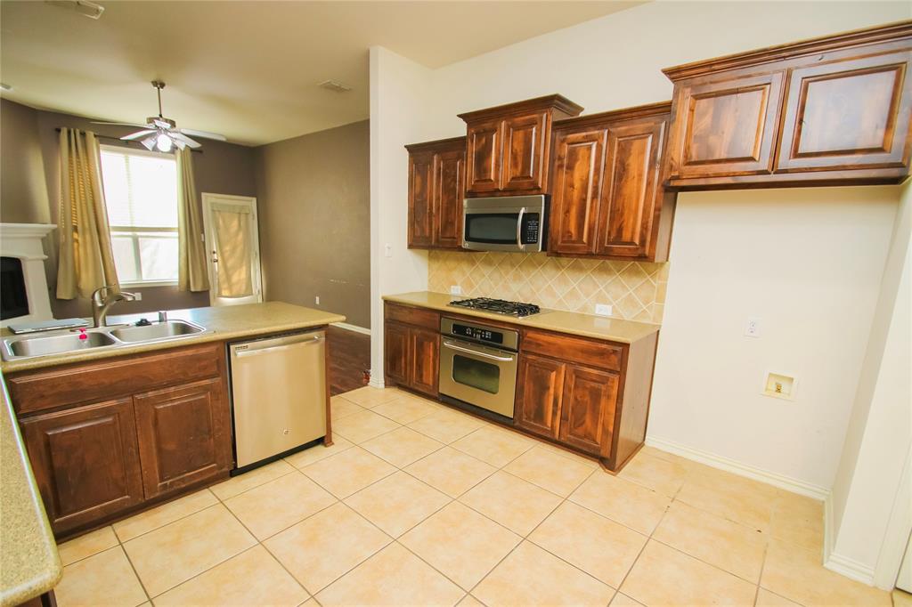 Villages Of Woodland Spgs W - Residential Lease