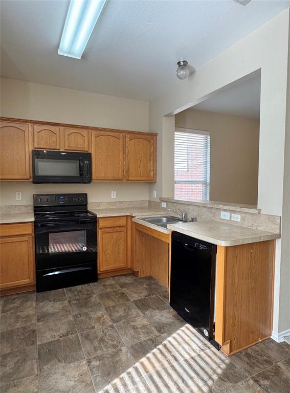 Villages Of Falcon S Lair Ph I - Residential Lease