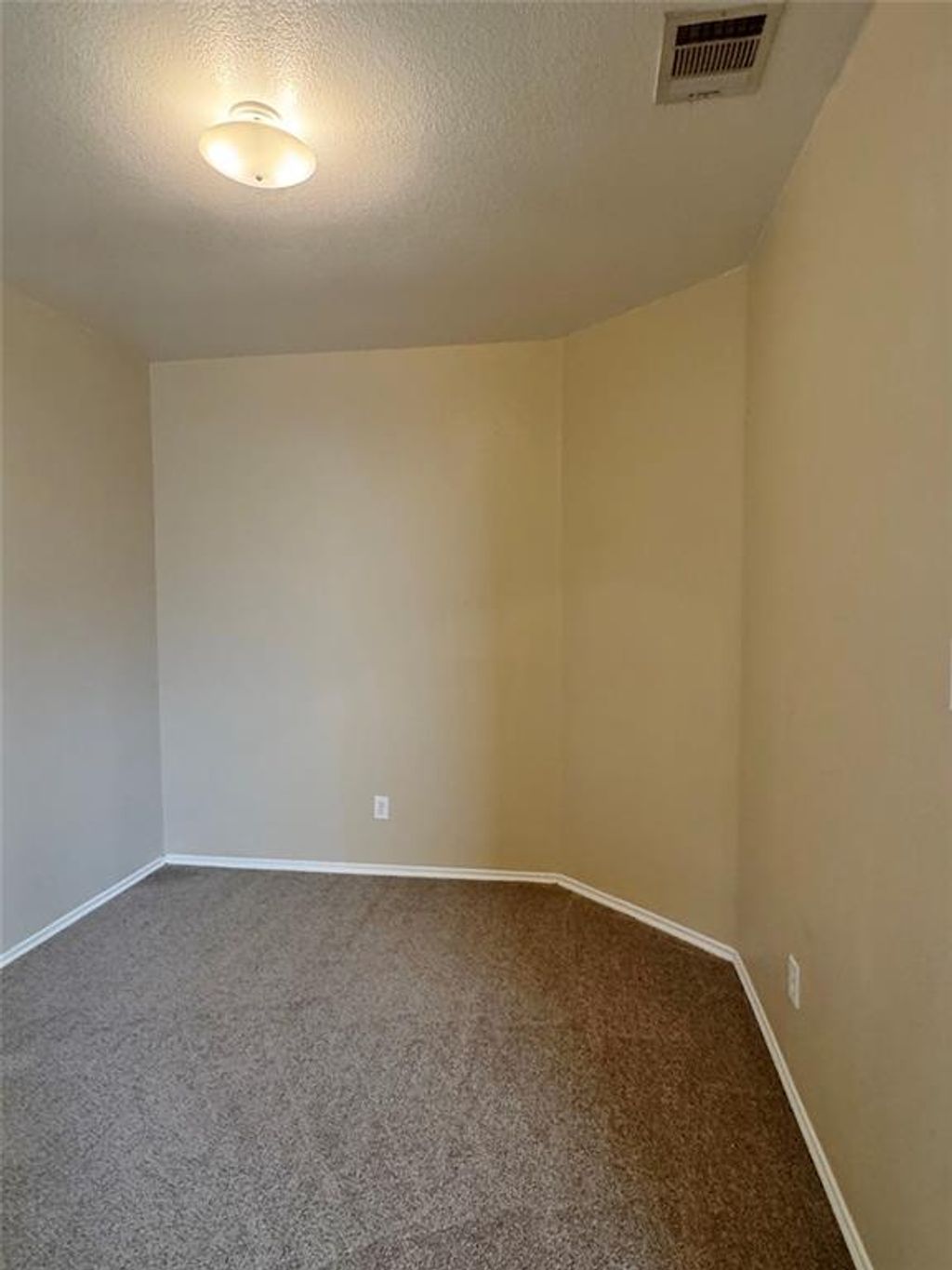 Photo of 2146 Stonebrook Lane, Mesquite, TX 75181 (MLS # 21054155)