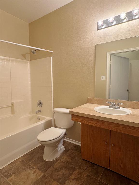 Villages Of Falcon S Lair Ph I - Residential Lease