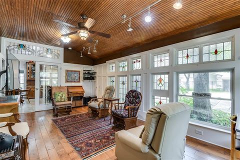 A home in Waxahachie