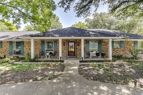 A home in Waxahachie