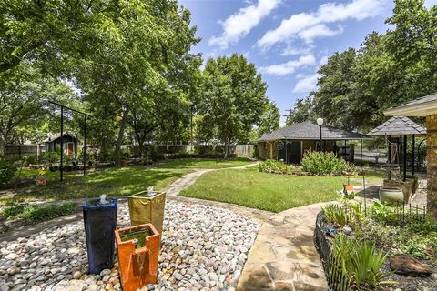 A home in Waxahachie