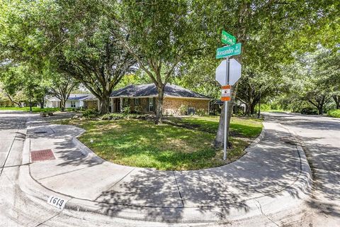 A home in Waxahachie