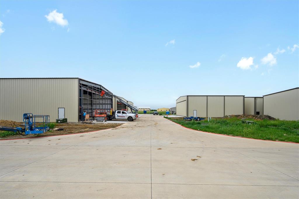 Aero Country East - Land