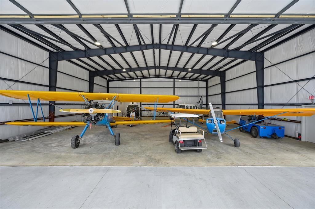 Aero Country East - Land