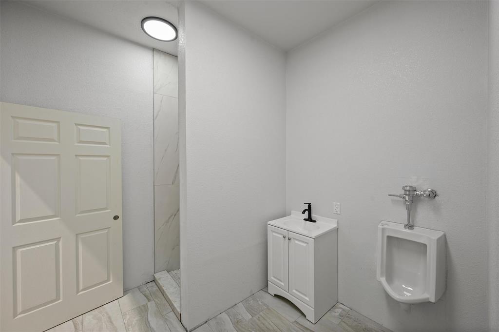 Aero Country East - Land