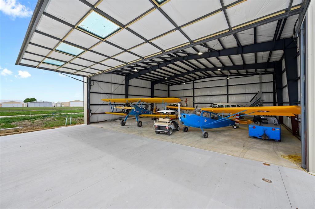 Aero Country East - Land