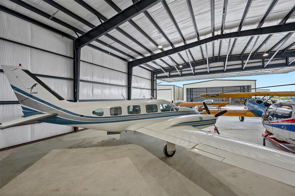 Aero Country East - Land