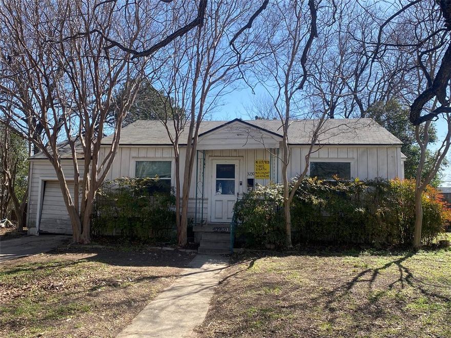 HANDYMAN SPECIAL in the heart of of Oak Cliff in close proximity to shopping and many restaurants. This home is a 3 Bedroom 2 Bath 1 Car Garage  This house is being Sold AS-IS. Seller will make NO REPAIRS.  Buyer and Buyer's Agent to verify all information. All information is deemed reliable but not guaranteed. Cash, Conventional or hard money only.