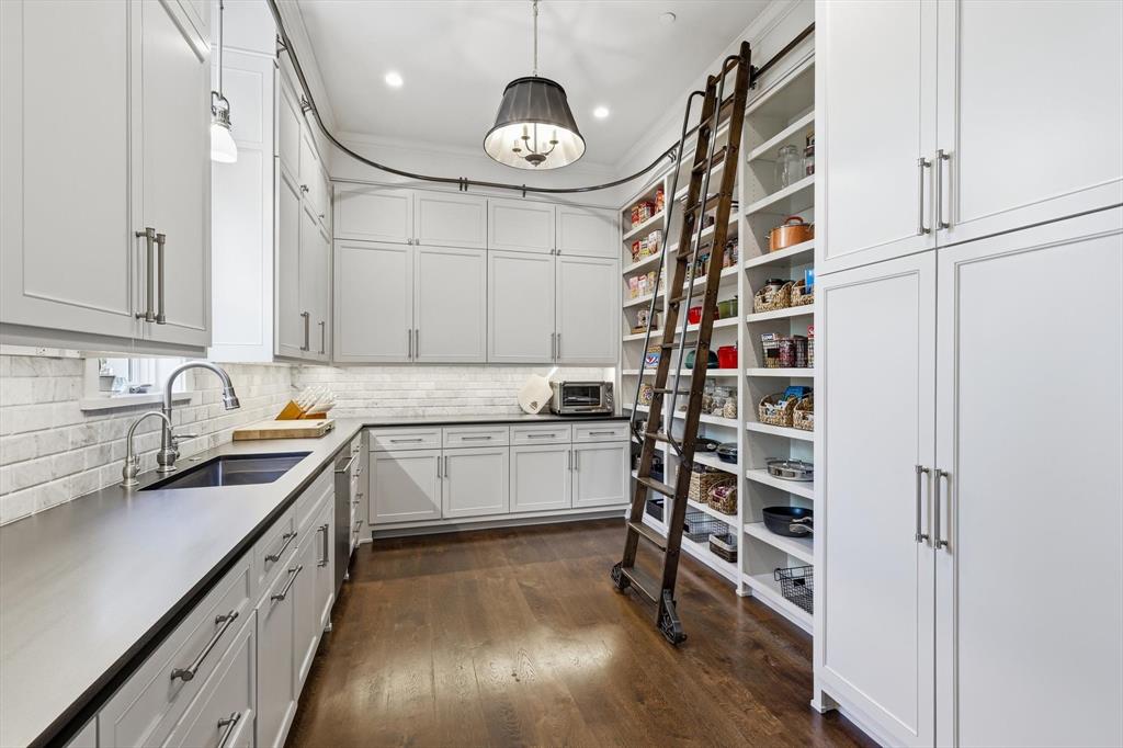 Garden District & Ph C - Residential