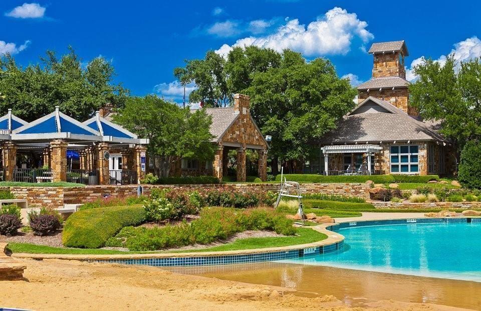 Fountainview Ph One - Residential