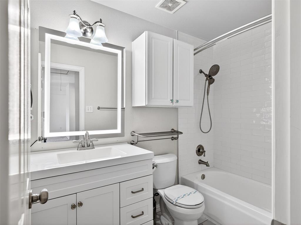 Lakes Of Highland Oaks - Residential