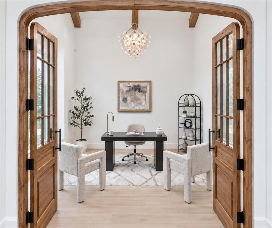 7327 Casa Loma Avenue