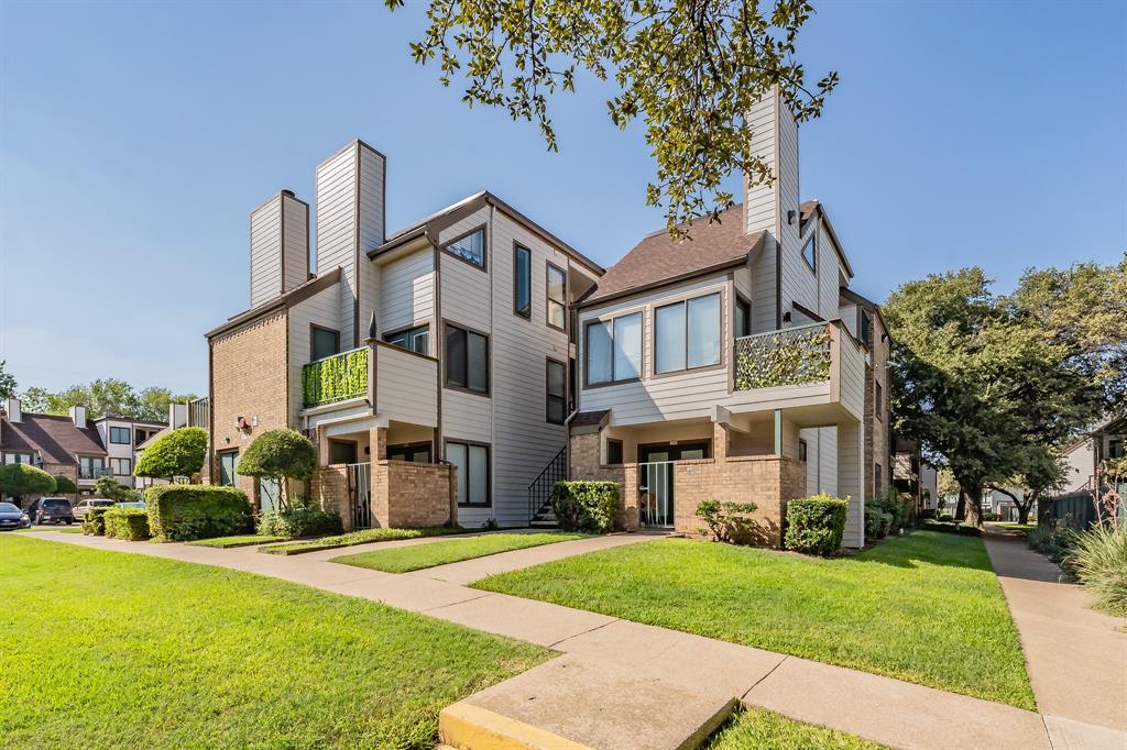 Arlington Oaks Condo - Residential