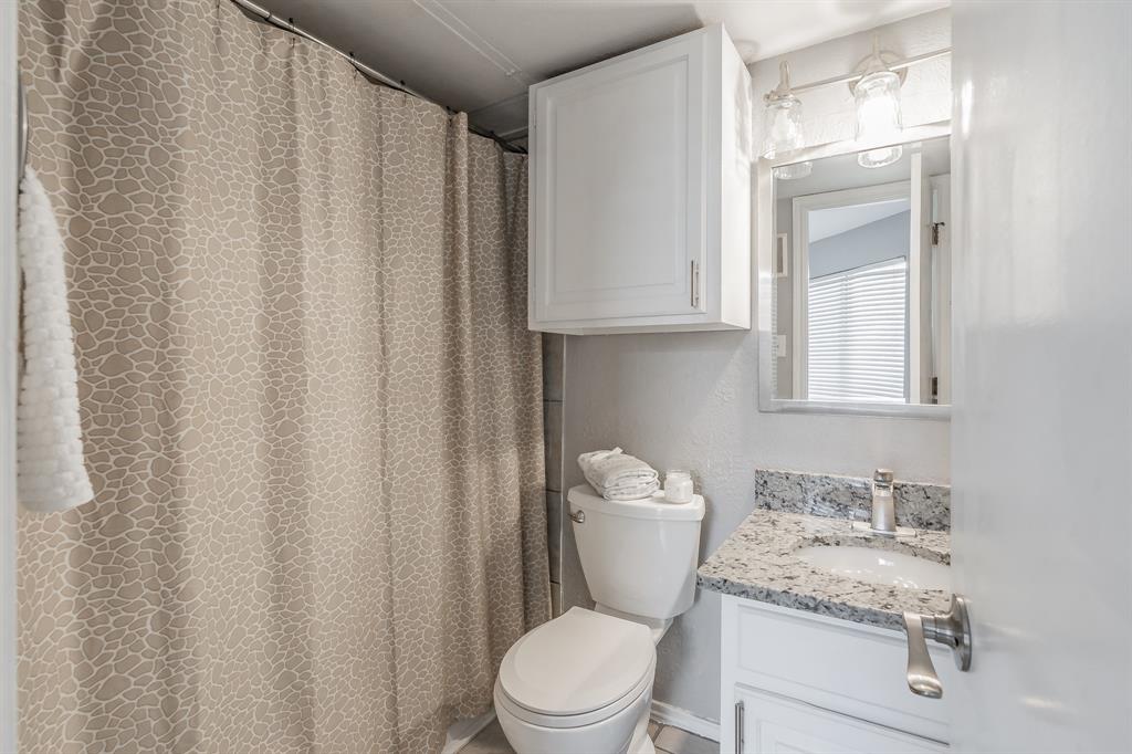 Arlington Oaks Condo - Residential