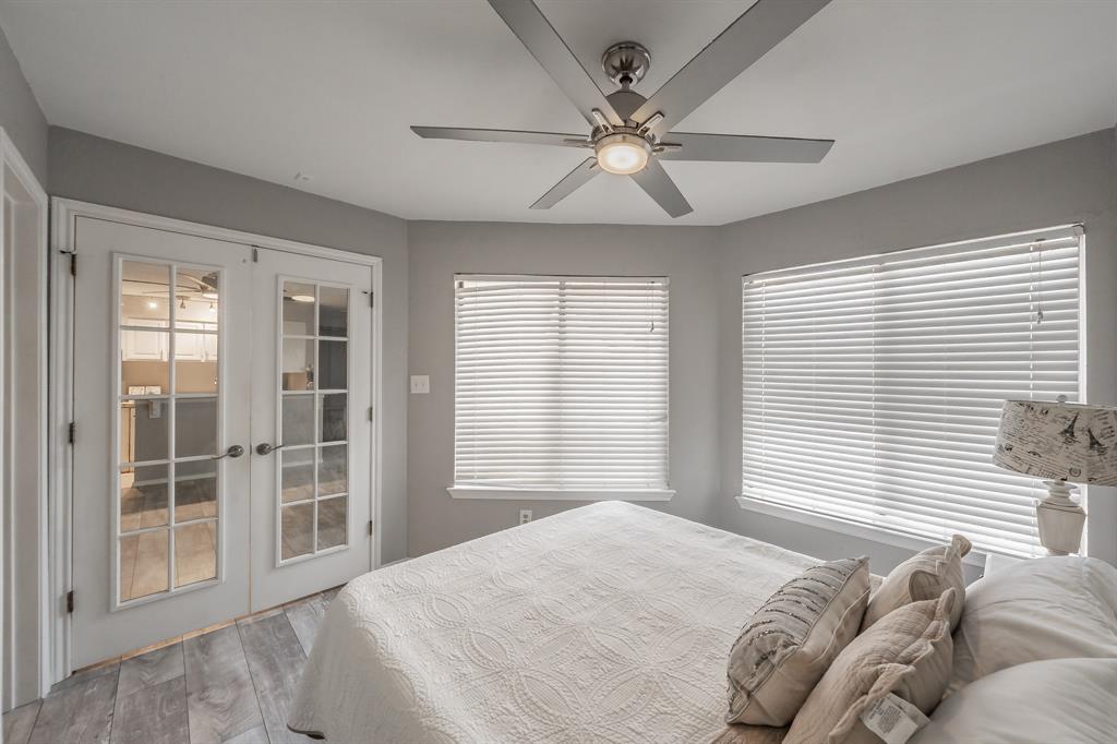 Arlington Oaks Condo - Residential