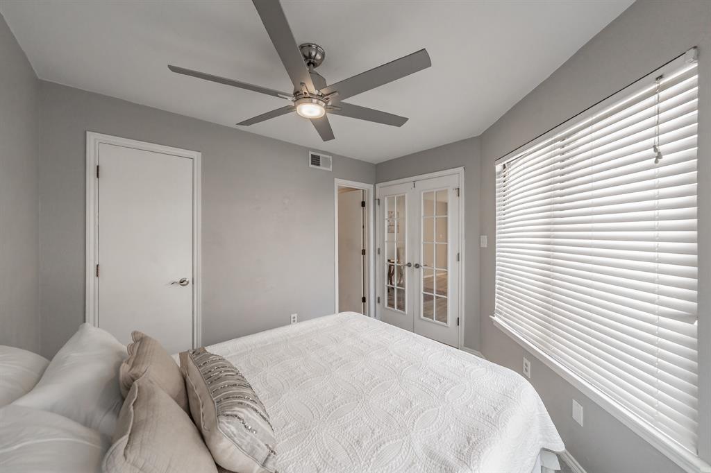 Arlington Oaks Condo - Residential