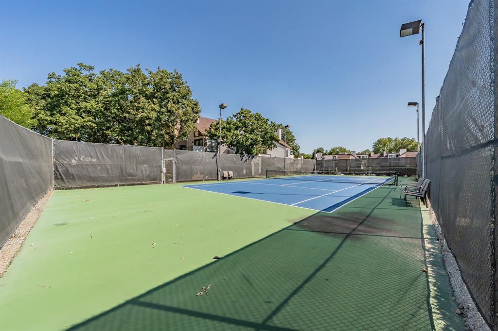 Arlington Oaks Condo - Residential