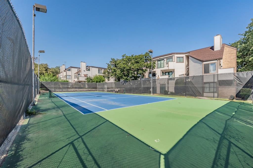 Arlington Oaks Condo - Residential