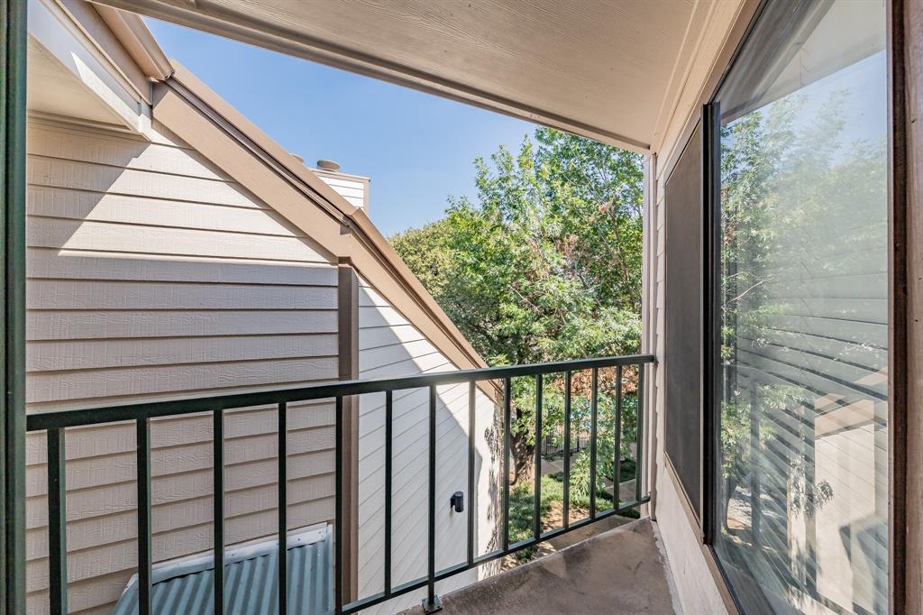 Arlington Oaks Condo - Residential