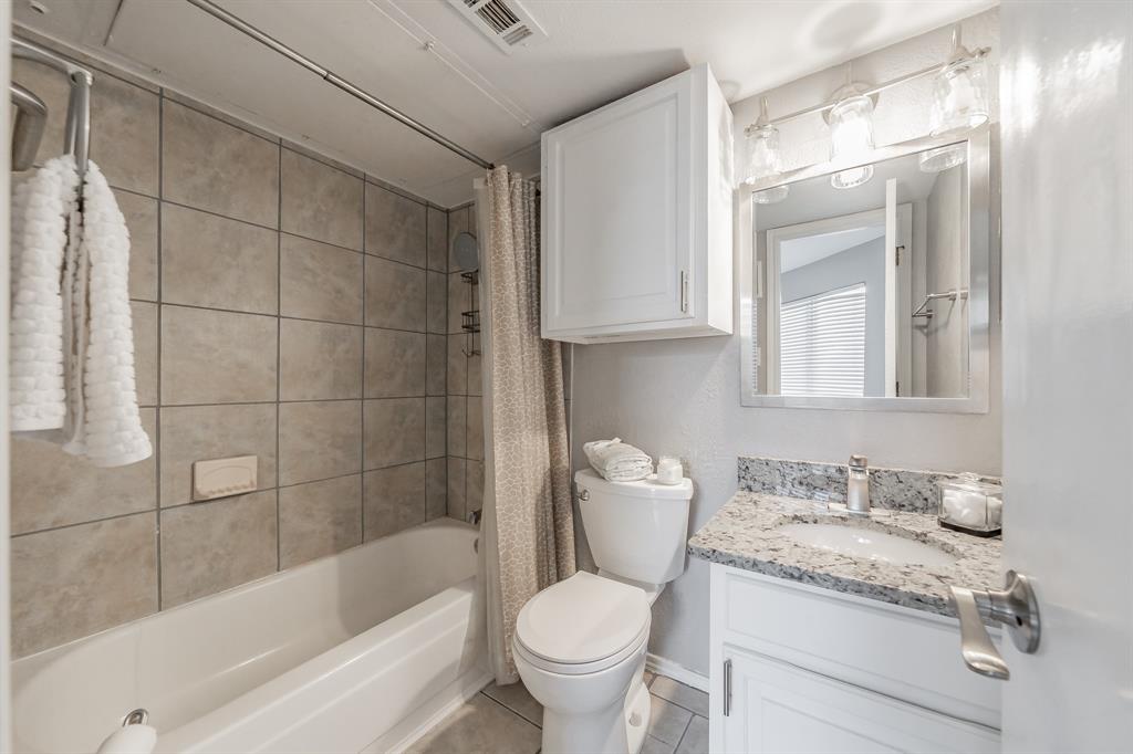 Arlington Oaks Condo - Residential