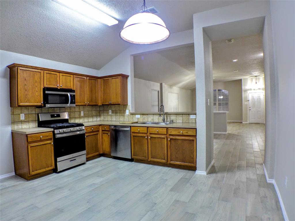 South Ridge Hills Add - Residential Lease