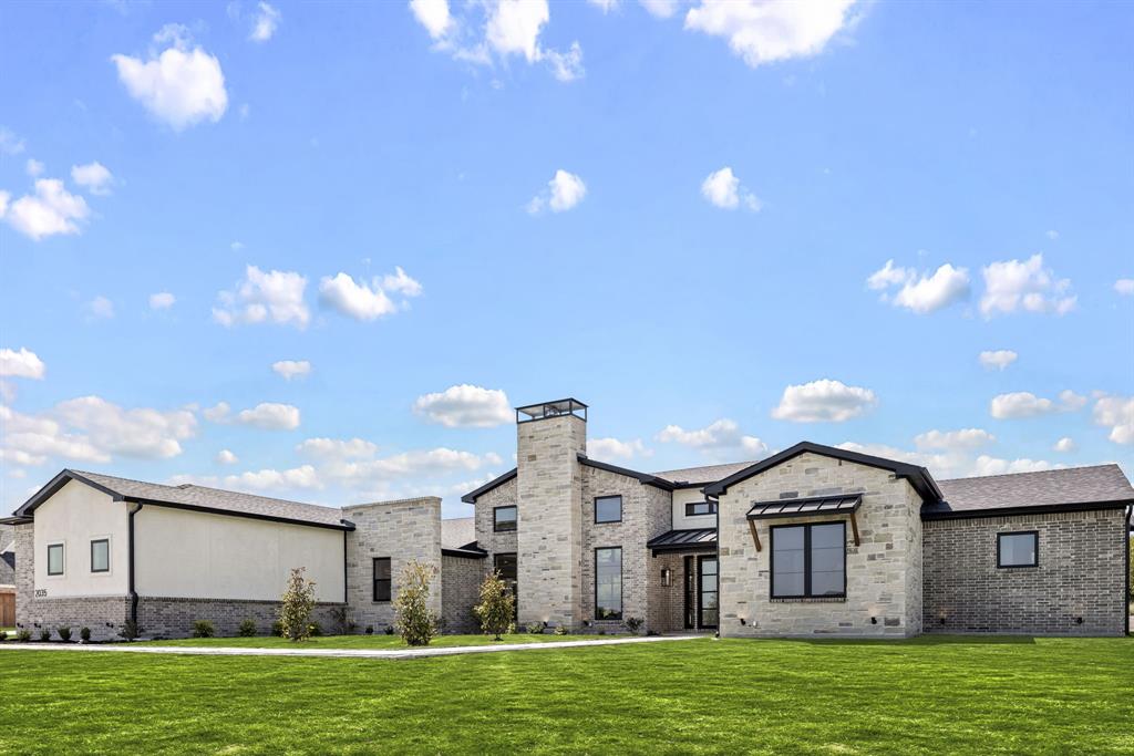 2035 Meadowlark Court
