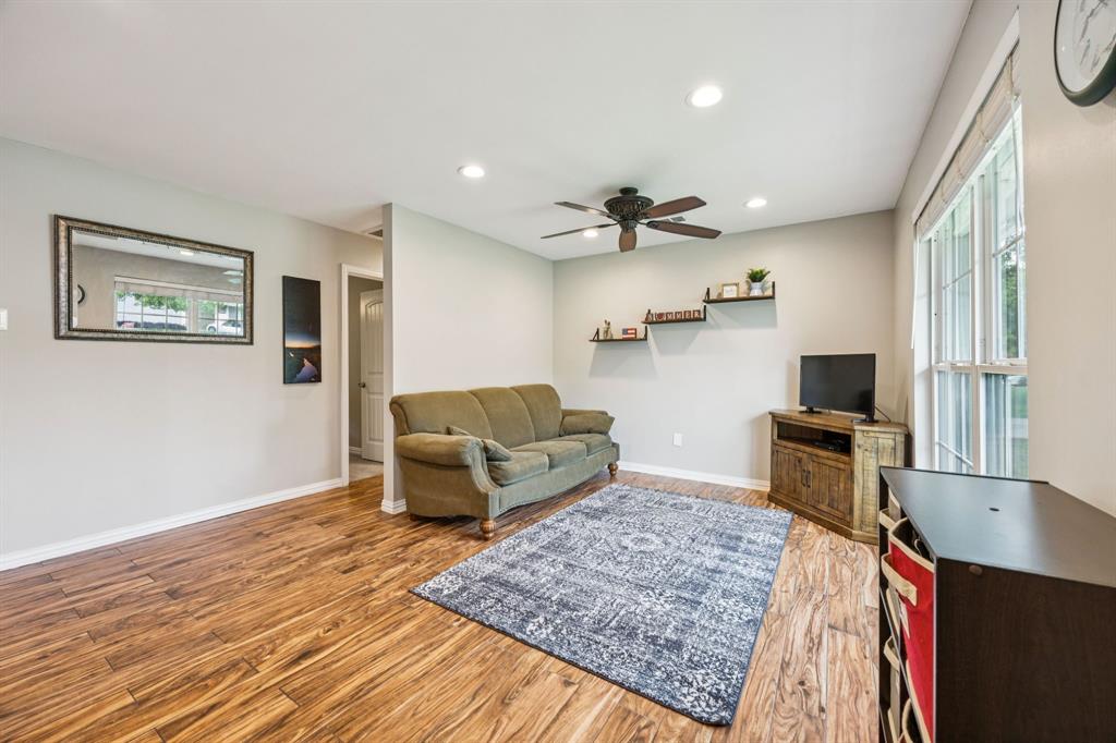 1310 Winding Trail