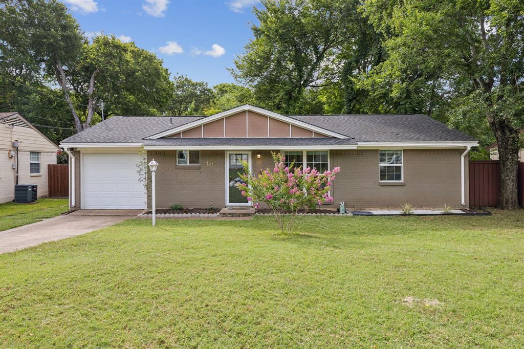 1310 Winding Trail