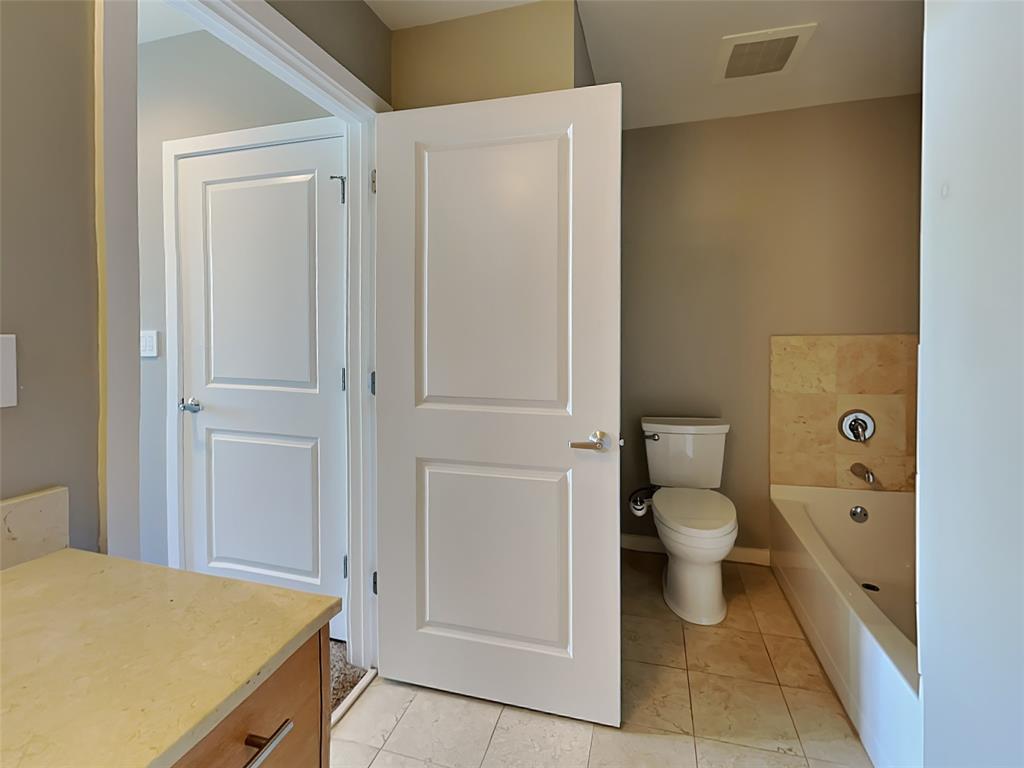 Metropolitan 1200 Main St Condo - Residential Lease