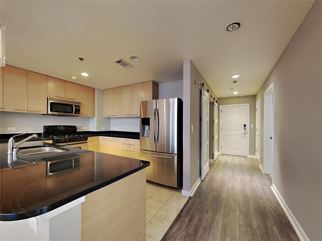 Metropolitan 1200 Main St Condo - Residential Lease