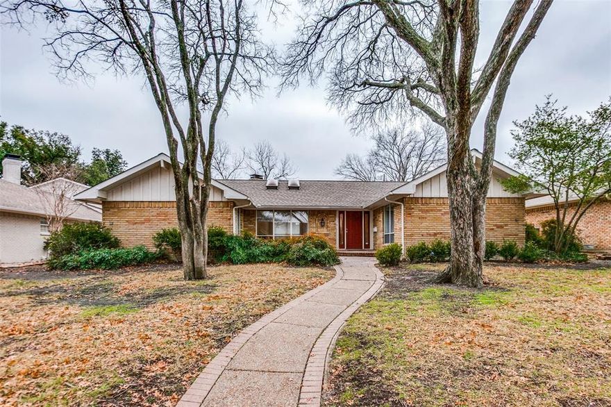 Give Prairie Creek a try & you may never want to leave! Not only will you love this Prime Location but you will love the house too! It Lives Bigger than it Looks with Private Master Suite Split from the Secondary Bedrooms, a Larger than Average Kitchen, a Separate Laundry Room & a Wonderful Great Room in the Center of the Home. You will Love the Neighbor Friendly Front Terrace & the Large Back Yard with recently installed Wood Fence. From the End of the Cul-de-Sac, you can easily cross into Prairie Creek Park & to the Bridge leading to Prairie Creek Elementary. From the Intersection of Campbell & 75 you will have easy access to the entire Metroplex via 75, George Bush & the Dallas North Tollway. You will also be close to two major DART Stops & to the UT Dallas Campus. From the Top Tier Location to the Top Tier RISD Schools, this is Definitely a Top Shelf Rental! Pets considered on a Case by Case Basis.