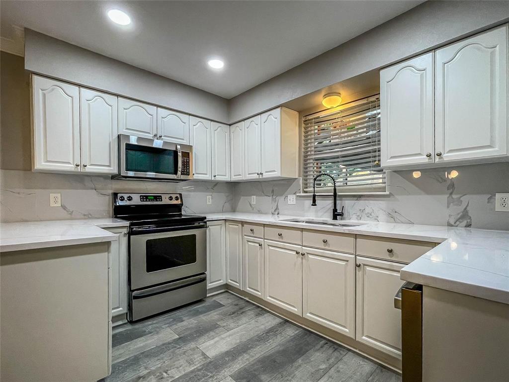 7016 Yorkston Street