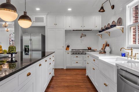 Tiny photo for 8 Westover Road, Westover Hills, TX 76107 (MLS # 20919325)