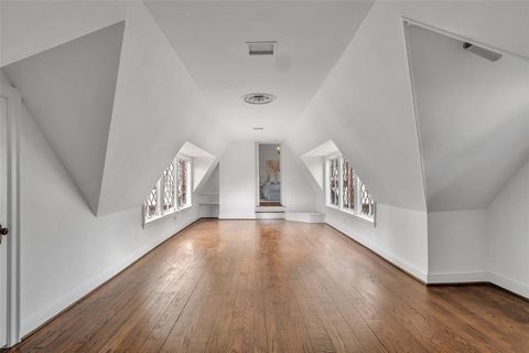 Tiny photo for 8 Westover Road, Westover Hills, TX 76107 (MLS # 20919325)