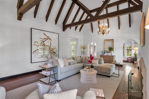 Tiny photo for 8 Westover Road, Westover Hills, TX 76107 (MLS # 20919325)