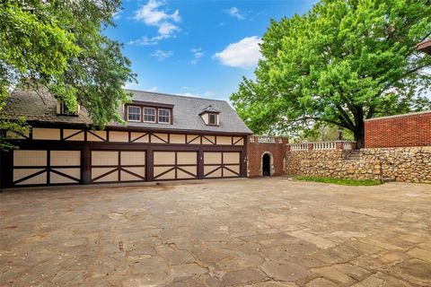 Tiny photo for 8 Westover Road, Westover Hills, TX 76107 (MLS # 20919325)