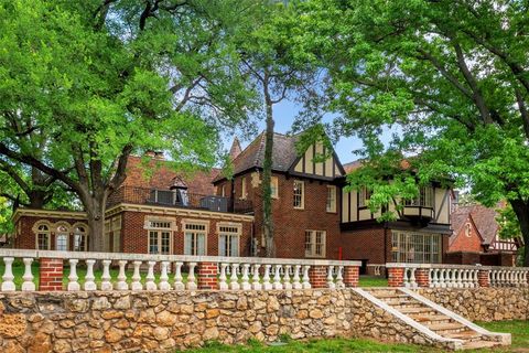 Tiny photo for 8 Westover Road, Westover Hills, TX 76107 (MLS # 20919325)