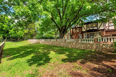 Tiny photo for 8 Westover Road, Westover Hills, TX 76107 (MLS # 20919325)