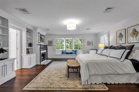 Tiny photo for 8 Westover Road, Westover Hills, TX 76107 (MLS # 20919325)