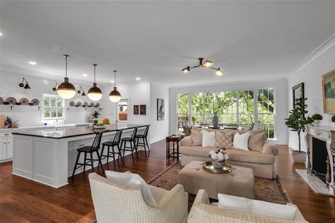 Tiny photo for 8 Westover Road, Westover Hills, TX 76107 (MLS # 20919325)